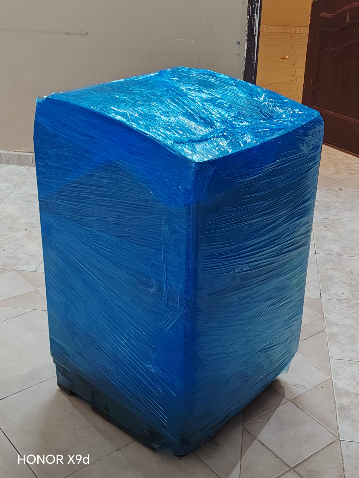 تجهيز الأثاث وتغليفه قبل نقله داخل جدة